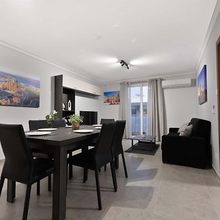 Luxurious & Spacious 2Bd Accomodation At The Podium - Yacht Marina Area, Close To Valletta Msida Zewnętrze zdjęcie